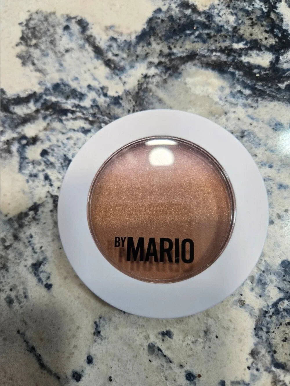 Makeup By Mario SoftSculpt TransformingSkin Perfector Light-Medium.